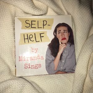 - hard cover, great condition 💋